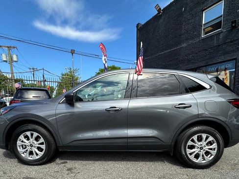 Used 2024 Ford Escape Active w/ Tech Pack #1 AWD/4WD image 4