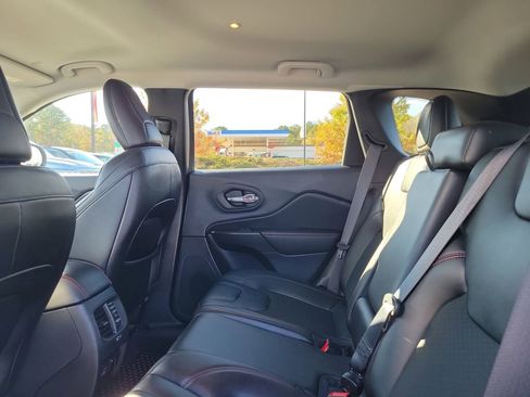 Used 2022 Jeep Cherokee Trailhawk w/ Technology Group B image 25