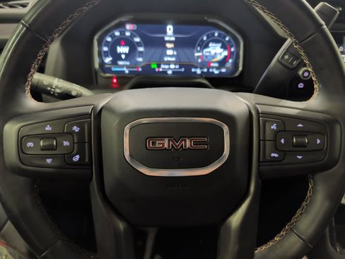 Used 2025 GMC Sierra 3500 AT4 w/ AT4 Premium Plus Package AWD/4WD image 11
