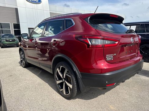 Used 2021 Nissan Rogue Sport SL w/ Premium Package FWD image 8