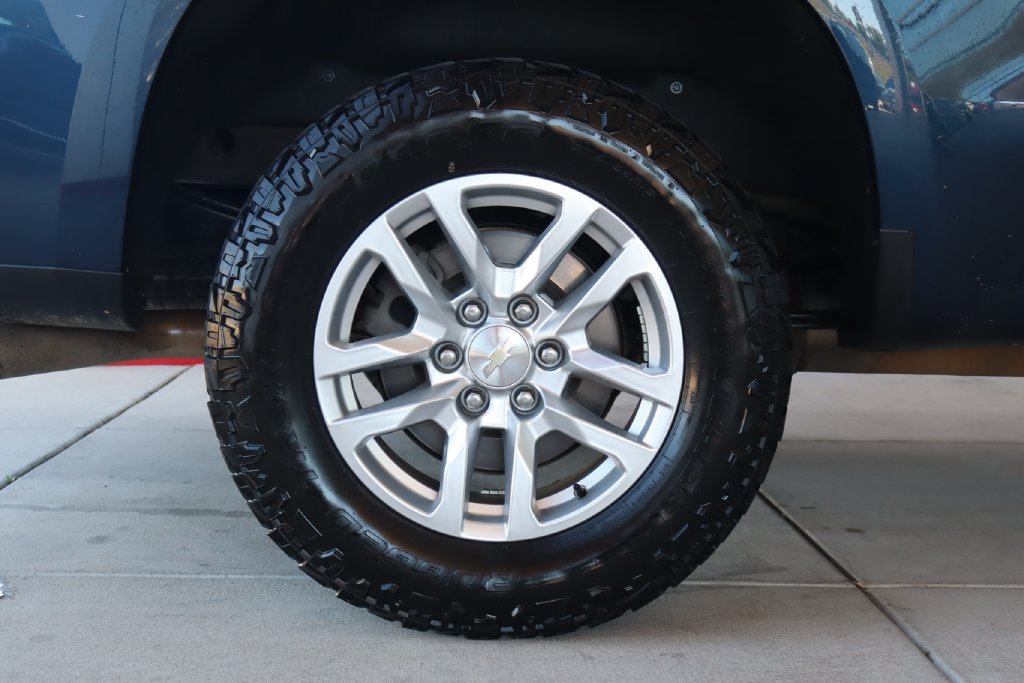 Used 2020 Chevrolet Silverado 1500 LT w/ All-Star Edition AWD/4WD image 12