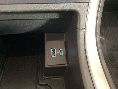 Used 2023 Ford Edge SEL w/ Convenience Package image 28