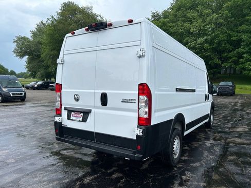 Used 2024 RAM ProMaster 3500 w/ Storage Group FWD image 7
