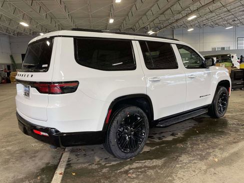 New 2025 Jeep Wagoneer Series II w/ Premium Group I image 10