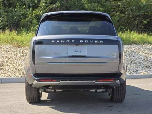 New 2027 Land Rover Range Rover Long Wheelbase SE AWD/4WD image 5