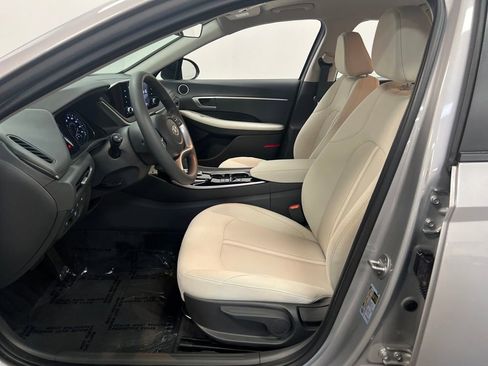 Used 2023 Hyundai Sonata SE image 11