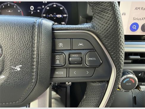 Used 2024 Toyota Tacoma TRD Sport image 27