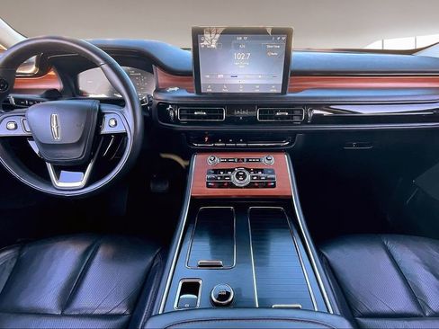 Used 2020 Lincoln Aviator Reserve image 15