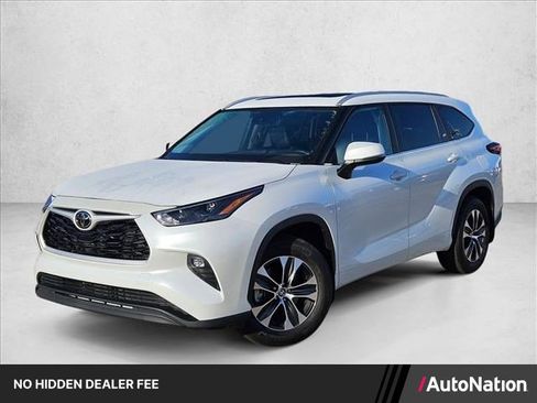 Used 2026 Toyota Highlander XLE AWD/4WD image 1