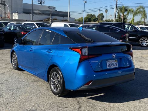 Used 2019 Toyota Prius XLE w/ Advanced Technology Package image 10