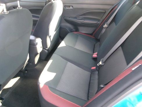 Used 2024 Nissan Versa SR FWD image 9