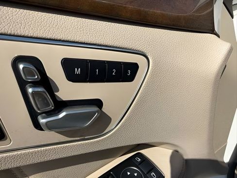 Used 2014 Mercedes-Benz E 350 4MATIC Wagon image 6