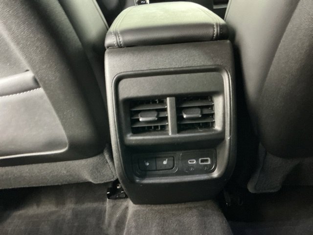 Used 2022 Cadillac XT4 Luxury w/ LPO, ONYX Package AWD/4WD image 24