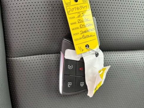 Used 2025 Buick Envision Preferred image 34