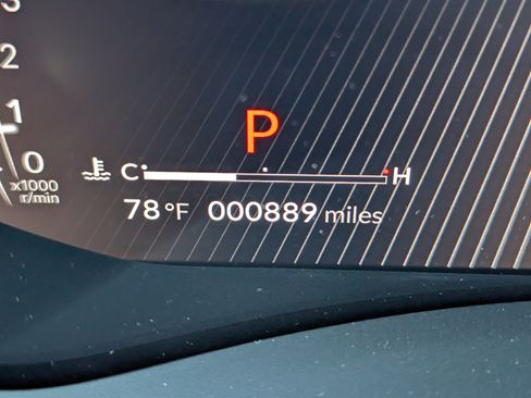 Certified 2025 Acura TLX w/ Technology Package image 14