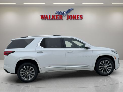 Used 2023 Chevrolet Traverse Premier image 7