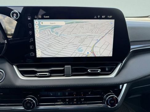 New 2026 Chevrolet Equinox LT w/ Safety and Technology Package FWD image 18