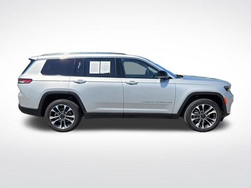 Used 2022 Jeep Grand Cherokee L Limited w/ Luxury Tech Group II AWD/4WD image 2