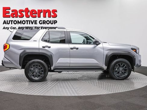 Used 2025 Toyota 4Runner SR5 AWD/4WD image 4