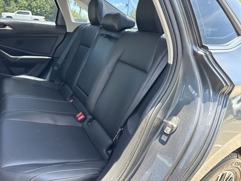Used 2020 Volkswagen Jetta FWD image 25