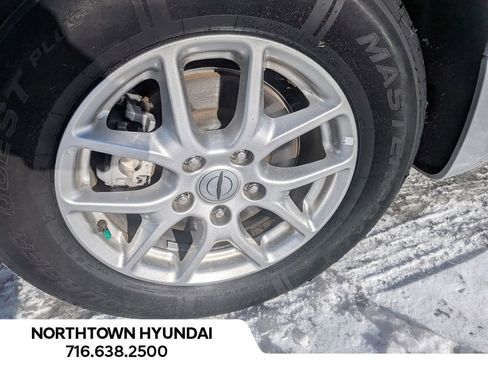 Used 2024 Chrysler Pacifica Touring-L image 49