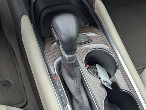 Used 2024 Chevrolet Malibu LT image 28