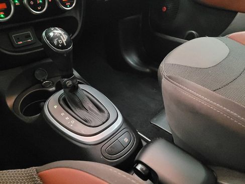Used 2016 FIAT 500L Trekking FWD image 26