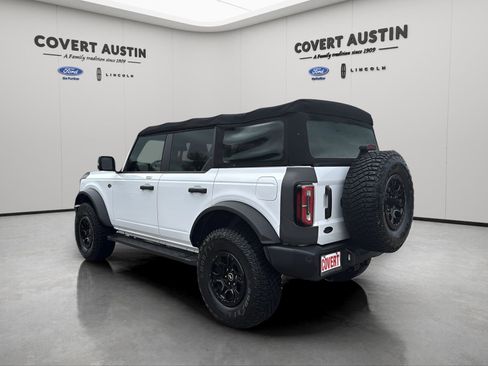 Used 2022 Ford Bronco Wildtrak image 3