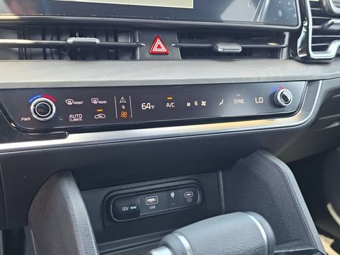 Certified 2025 Kia Sportage X-Line w/ Premium Package AWD/4WD image 28