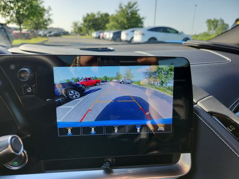 Used 2021 Chevrolet Corvette Stingray Preferred Cpe w/ Battery Protection Package RWD image 18