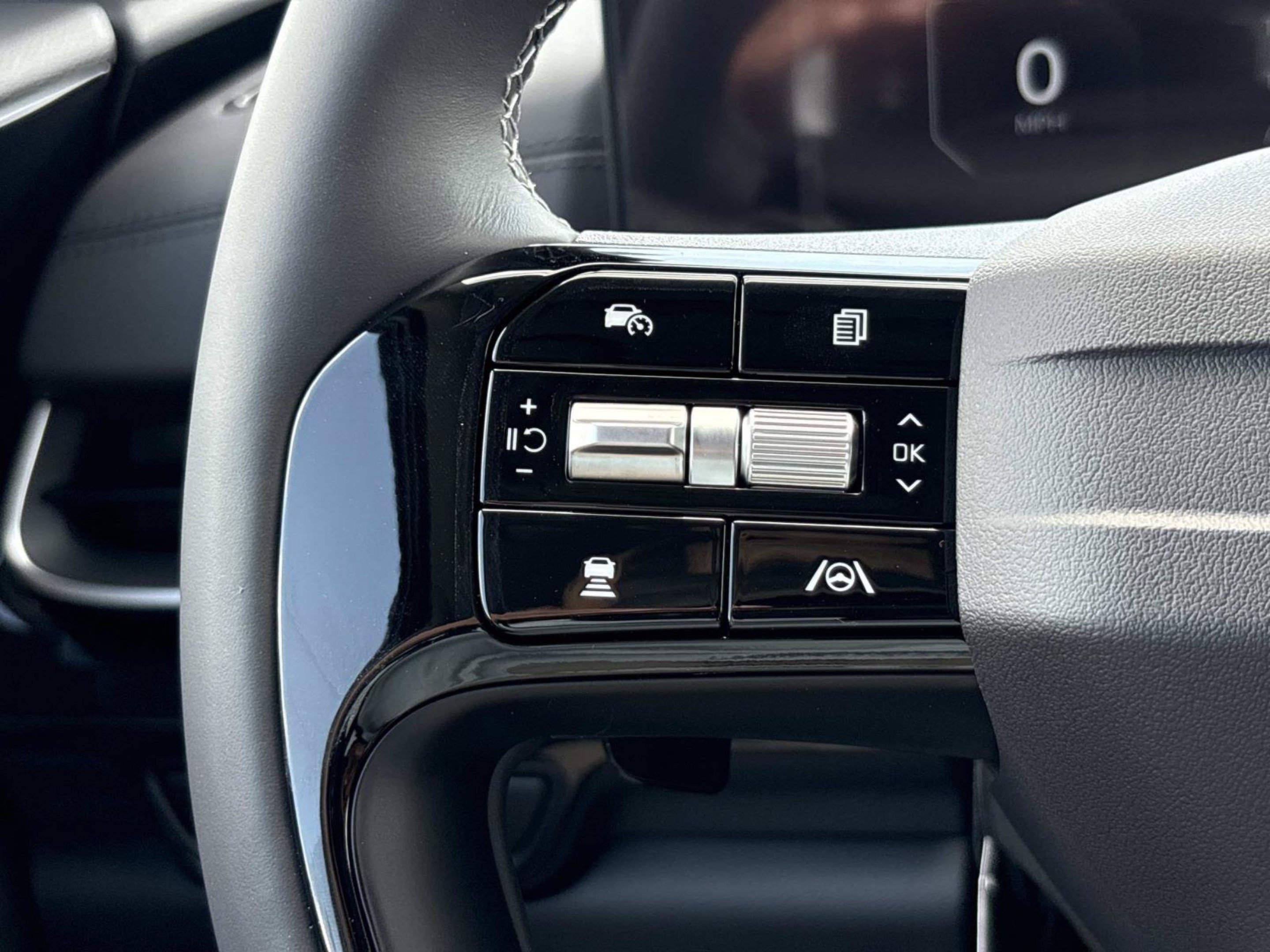 New 2027 Kia Carnival SX Prestige FWD image 22