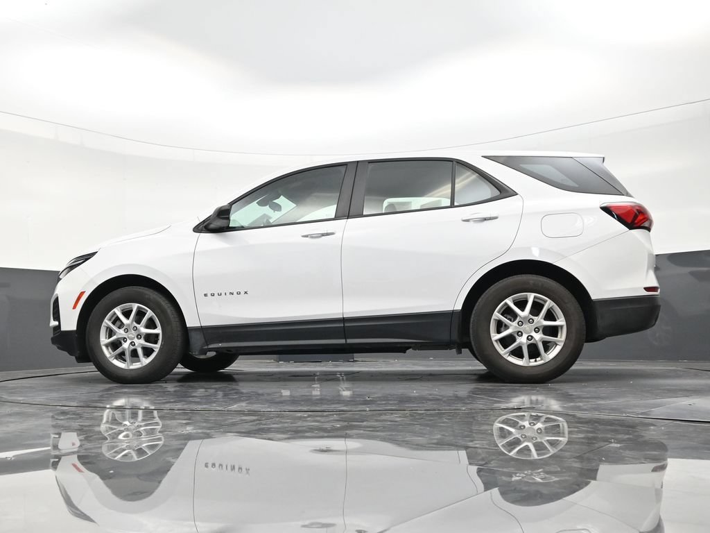 Used 2024 Chevrolet Equinox LS w/ Driver Confidence II Package FWD image 21