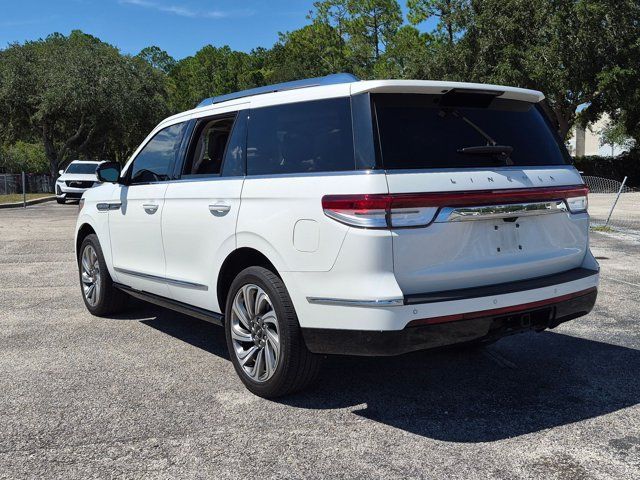 Used 2023 Lincoln Navigator Reserve AWD/4WD image 7