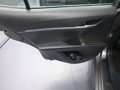 Used 2024 Toyota Camry SE FWD image 18