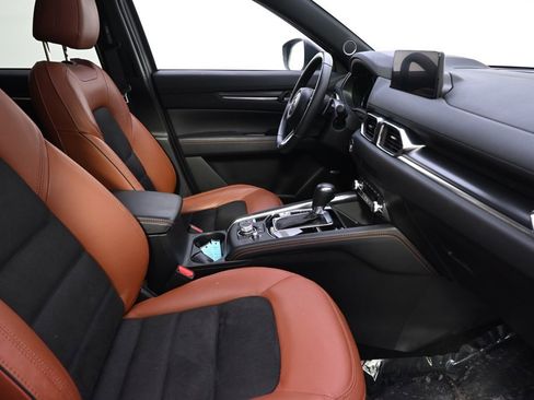 Used 2024 MAZDA CX-5 Carbon Edition image 17