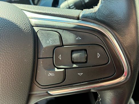 Used 2021 Buick Encore GX Select w/ Sport Touring Package FWD image 17