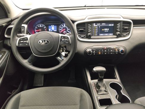 Used 2020 Kia Sorento FWD V6 image 22