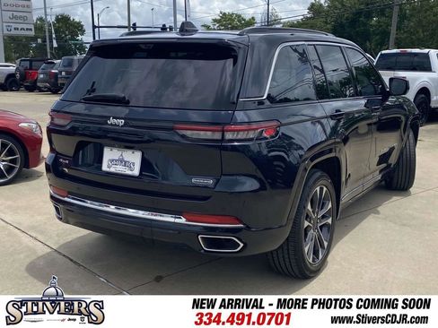 Used 2024 Jeep Grand Cherokee Overland w/ Adv Protech Group III AWD/4WD image 9