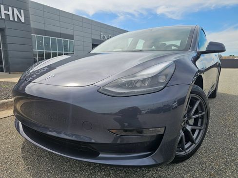 Used 2023 Tesla Model 3 Standard Range RWD image 1