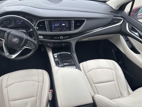 Used 2022 Buick Enclave Essence w/ Sport Touring Edition FWD image 20