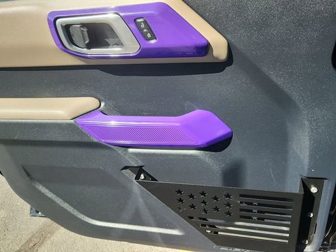 Used 2022 Ford Bronco Wildtrak image 8