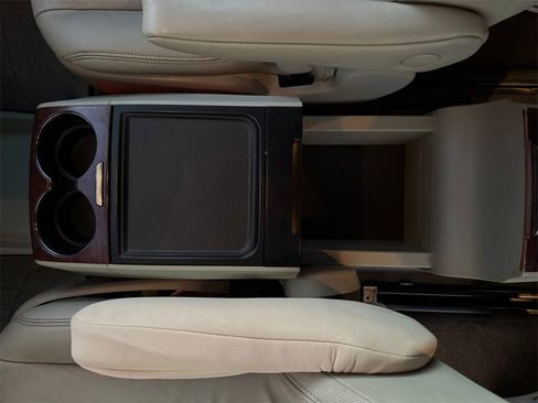 Used 2014 Toyota Sienna XLE image 26