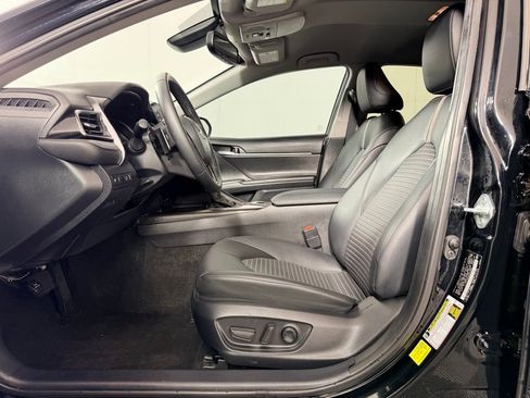 Used 2024 Toyota Camry SE image 21