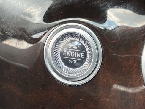 Used 2021 Mercedes-Benz E 450 4MATIC Sedan image 41