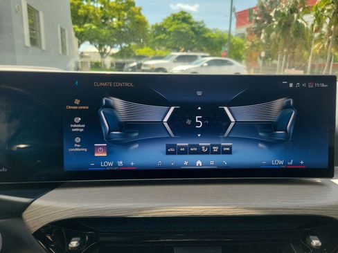 Used 2025 BMW 430i Convertible RWD image 24