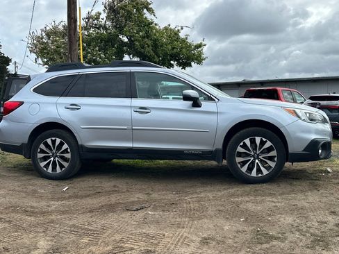 Used 2016 Subaru Outback 2.5i Limited AWD/4WD image 4