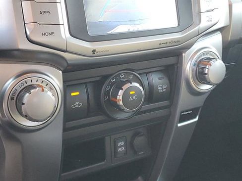 Used 2018 Toyota 4Runner SR5 Premium image 59