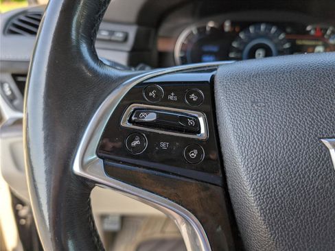 Used 2018 Cadillac Escalade Luxury RWD image 22