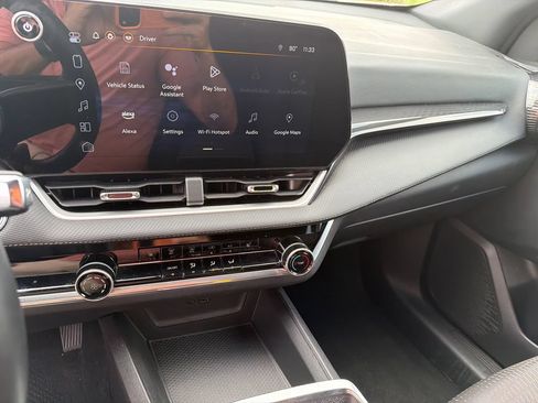Used 2025 Chevrolet Equinox LT FWD image 28