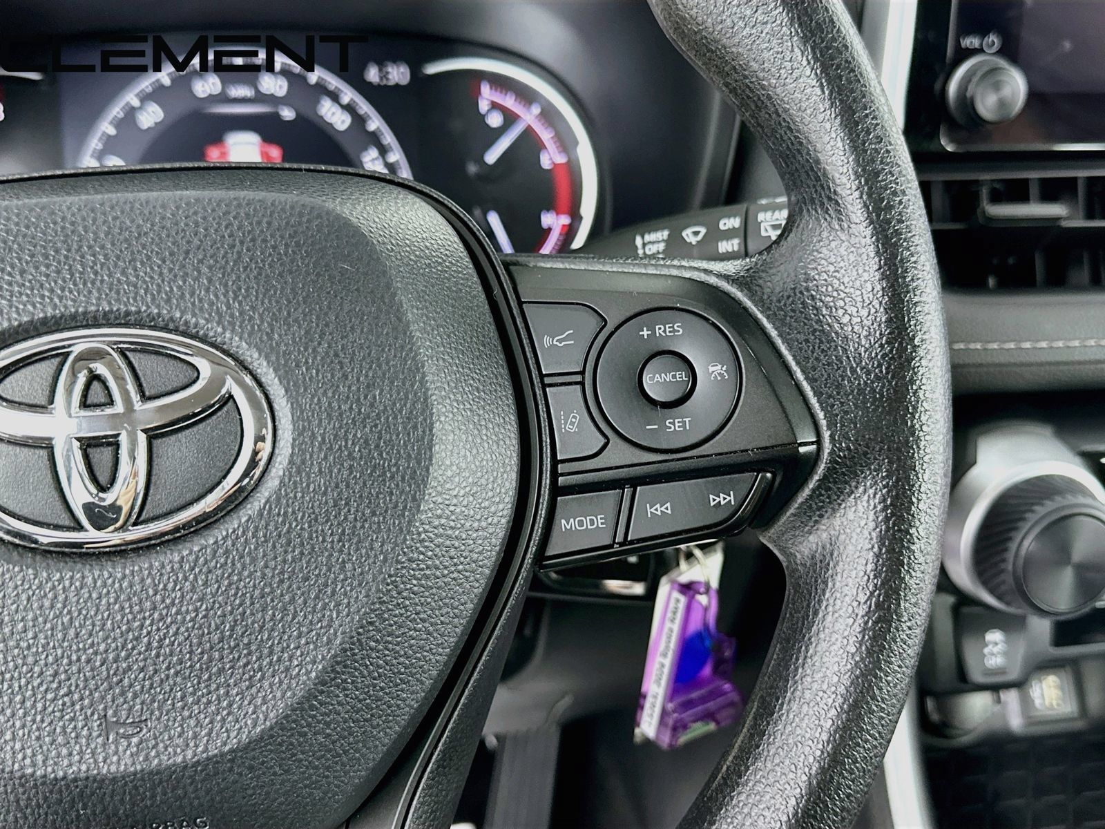 Used 2024 Toyota RAV4 LE FWD image 17